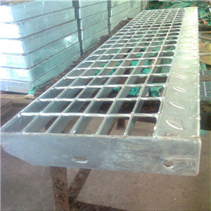 钢梯踏步板