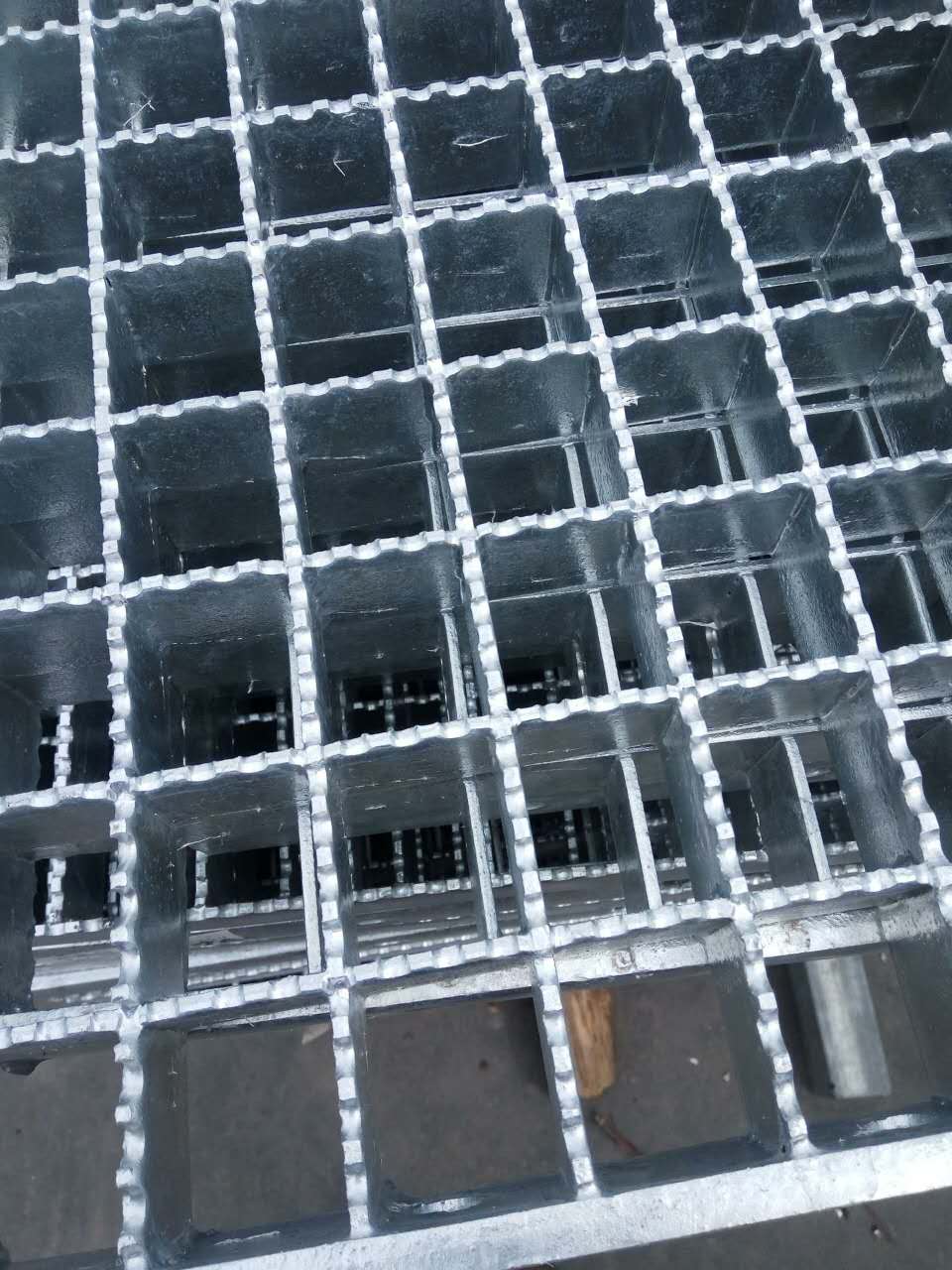 防滑钢格栅