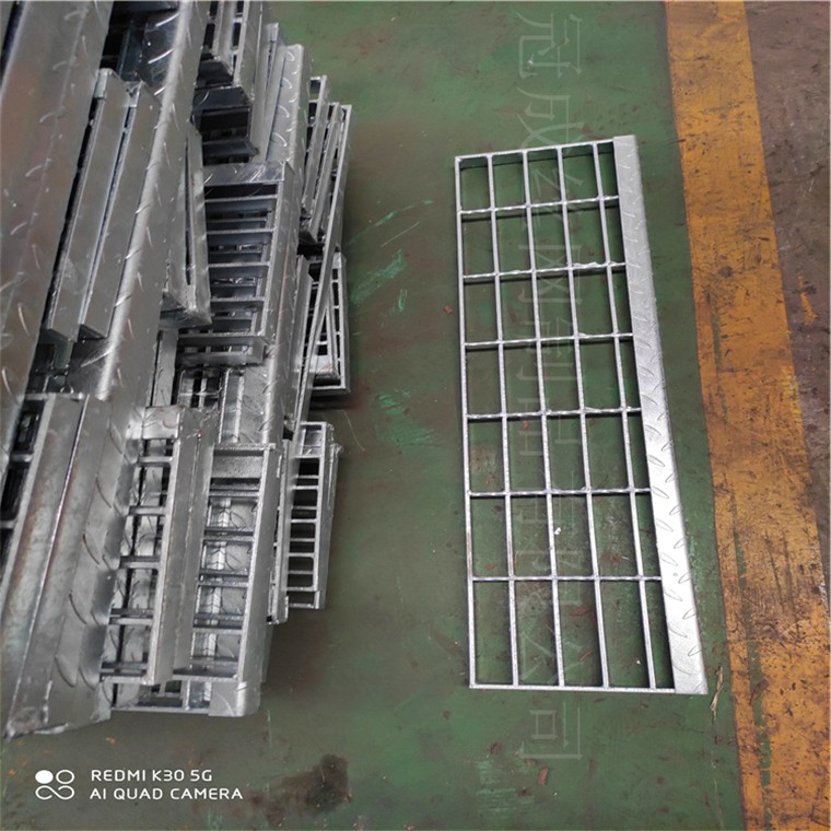 钢格栅踏步板