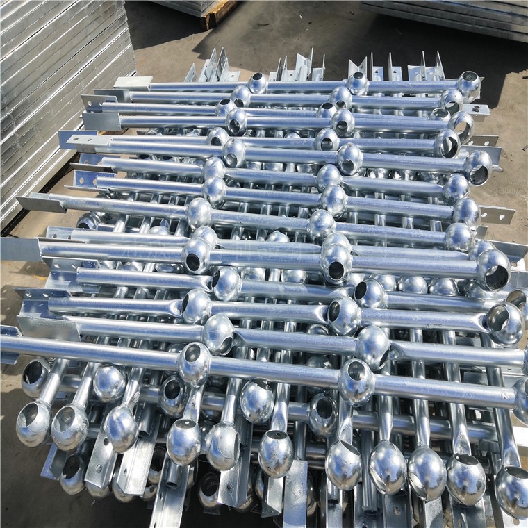 热浸锌球接栏杆