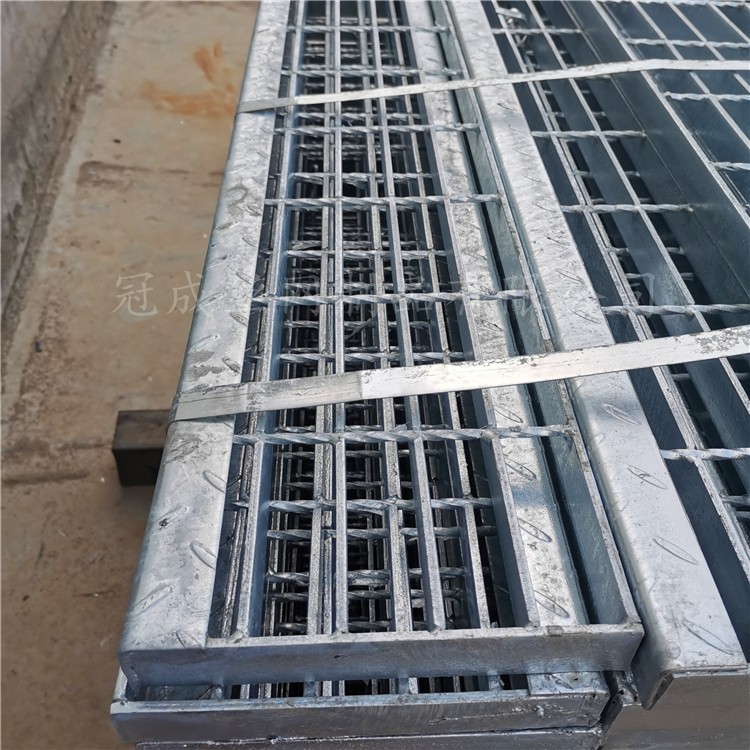 楼梯踏步格栅板