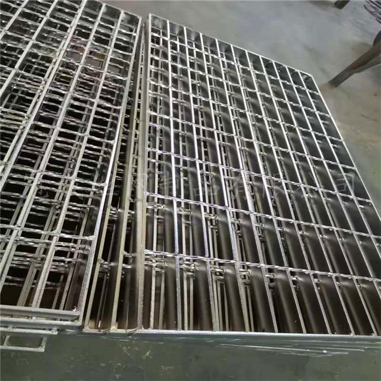 热浸锌钢格栅板