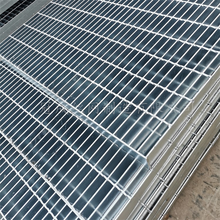 马道压焊格栅板